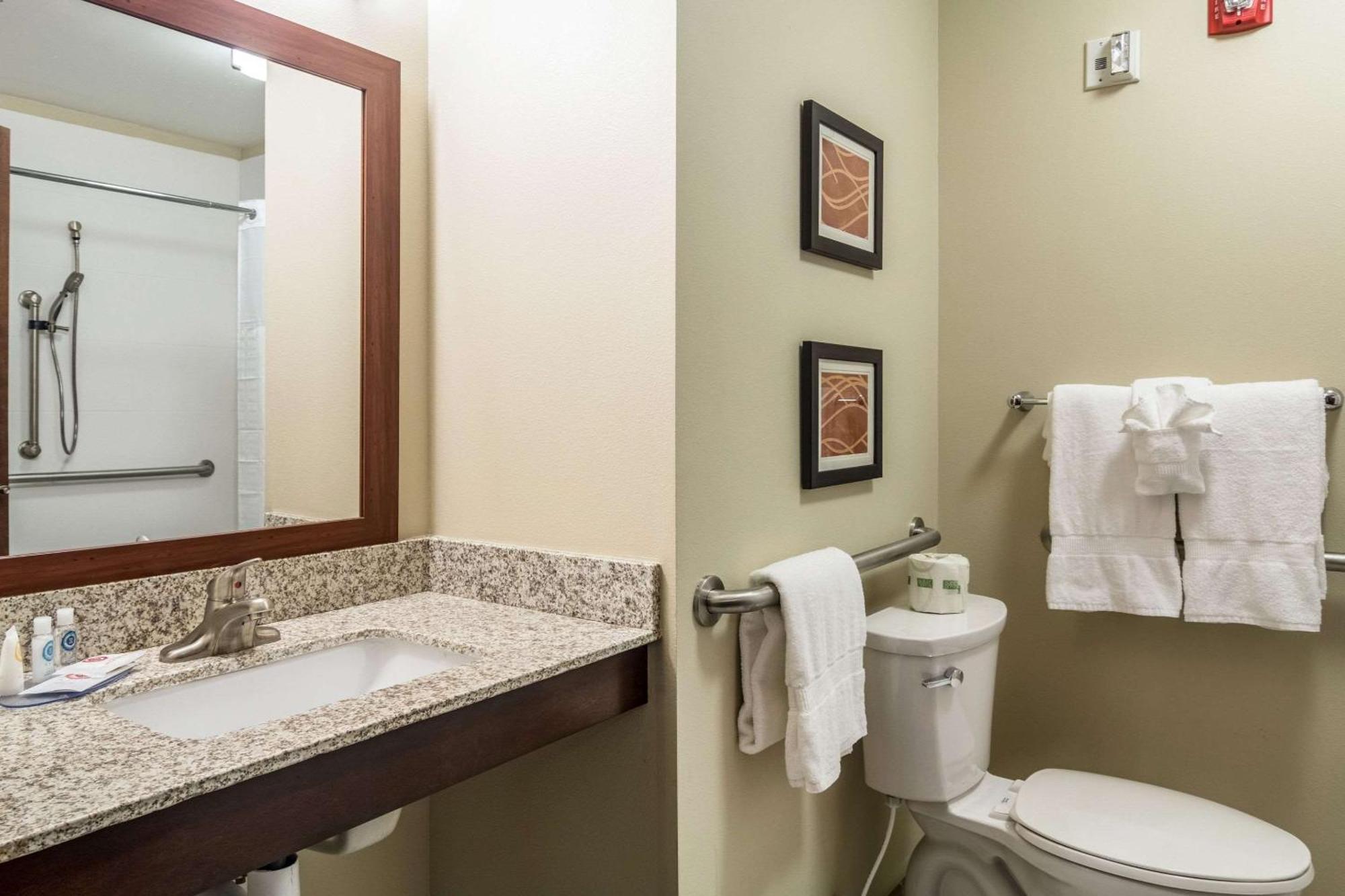 Comfort Inn Edwardsville - St Louis Экстерьер фото